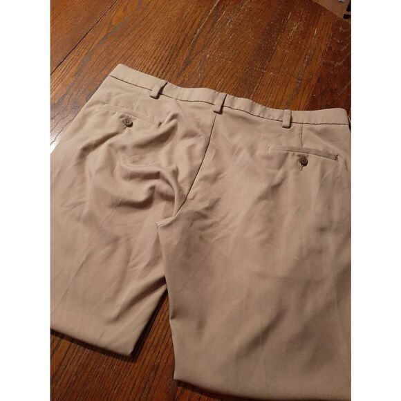 40x30 Haggar In Motion Khaki Tan Active Pants Flat Front Pleated Leg High Waist - Picture 3 of 3
